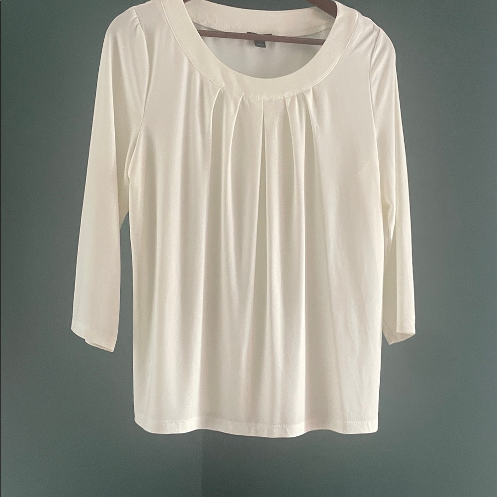 Tahari Elegant Cream top